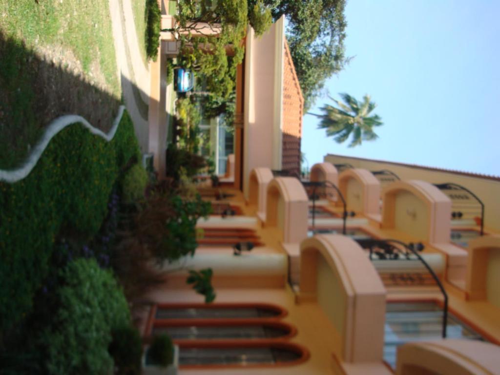 Chateau Del Mar Davao Exterior photo