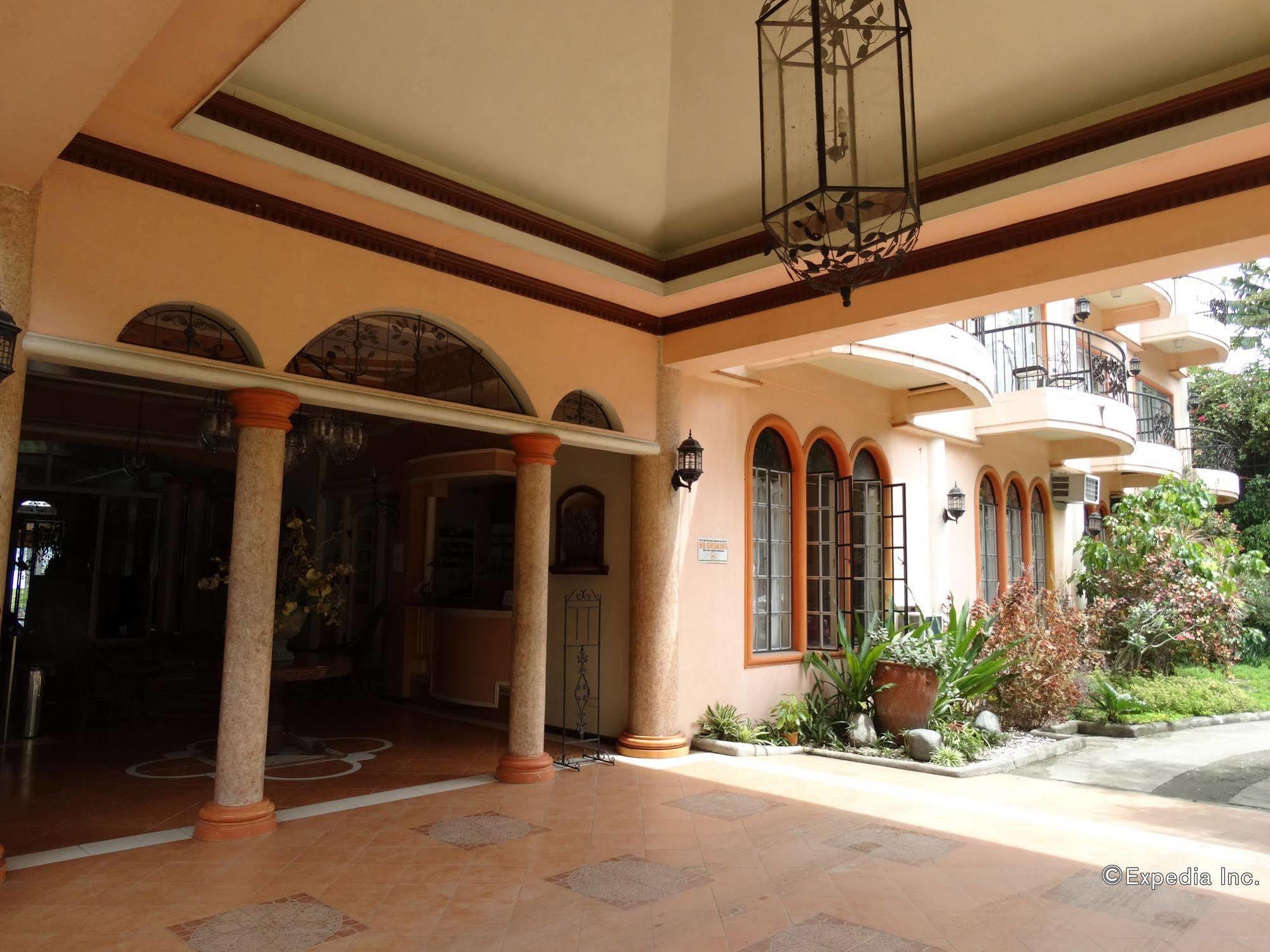 Chateau Del Mar Davao Exterior photo
